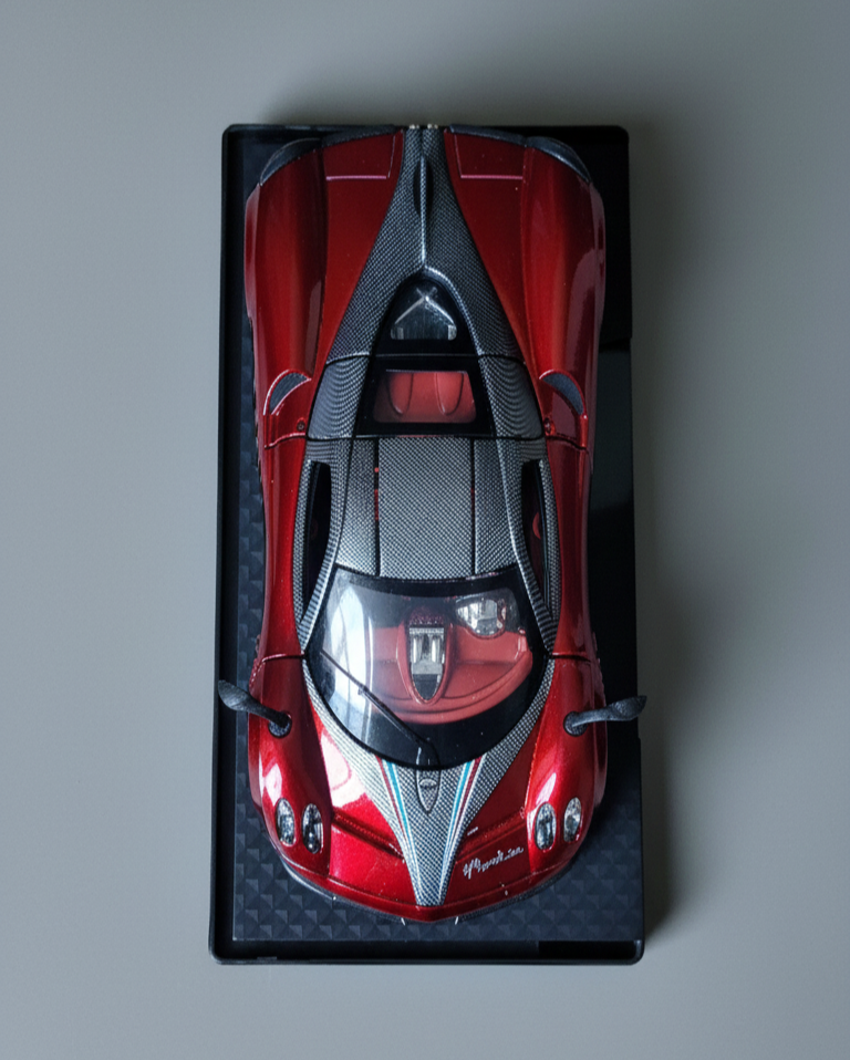 Pagani Huayra 1:32 Scale