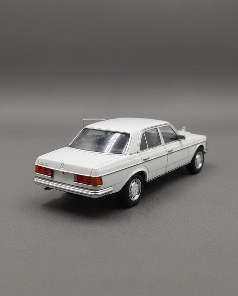 Mercedes Bence  W123, 1:36